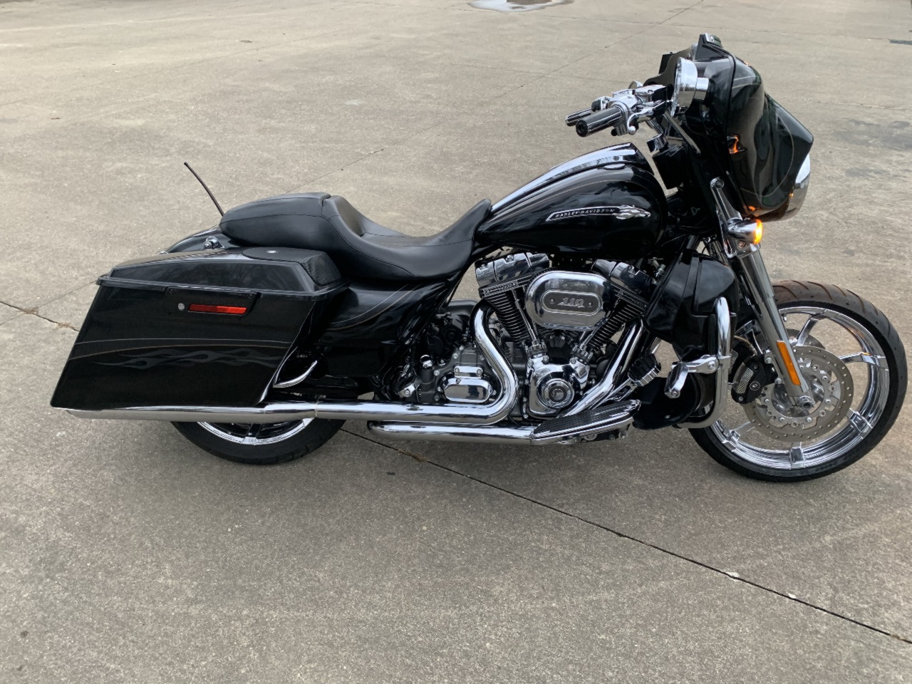 2012 Harley Davidson  FLHXSE3 CVO Street Glide Screamin Eagle 